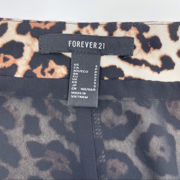 Forever 21 Leopard Print Skirt Ruffle Edge Side Tie and Button Closure Sz Small - Picture 7 of 7